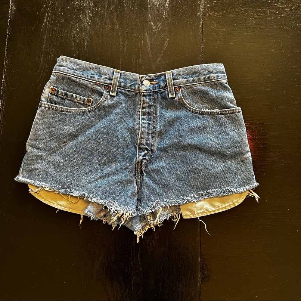 Vintage Levi’s Cut Off Shorts Size 32 Denim Jean Shorts